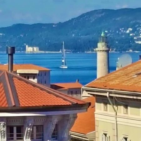 Le Petit Phare Apartment Trieste Exterior photo