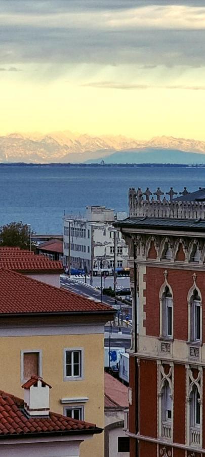 Le Petit Phare Apartment Trieste Exterior photo
