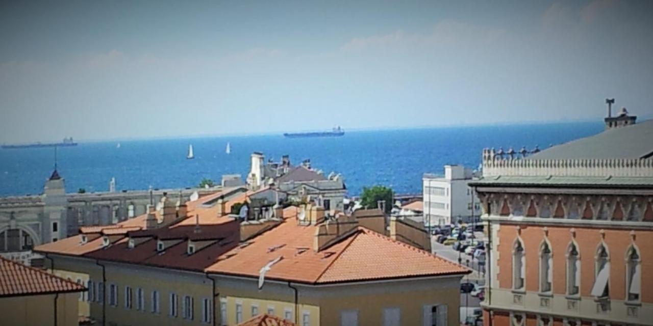 Le Petit Phare Apartment Trieste Exterior photo